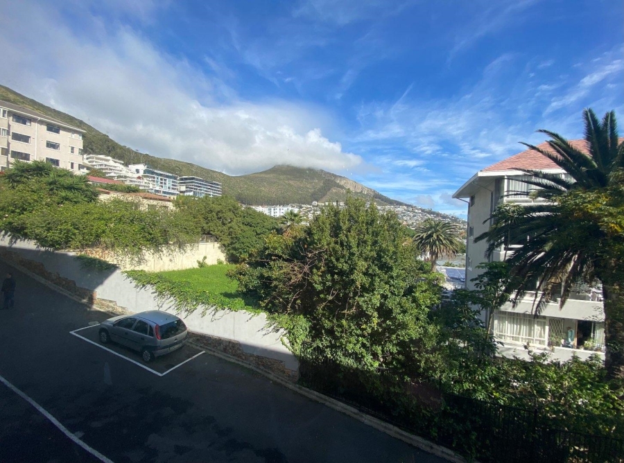 2 Bedroom Property for Sale in Sea Point Western Cape